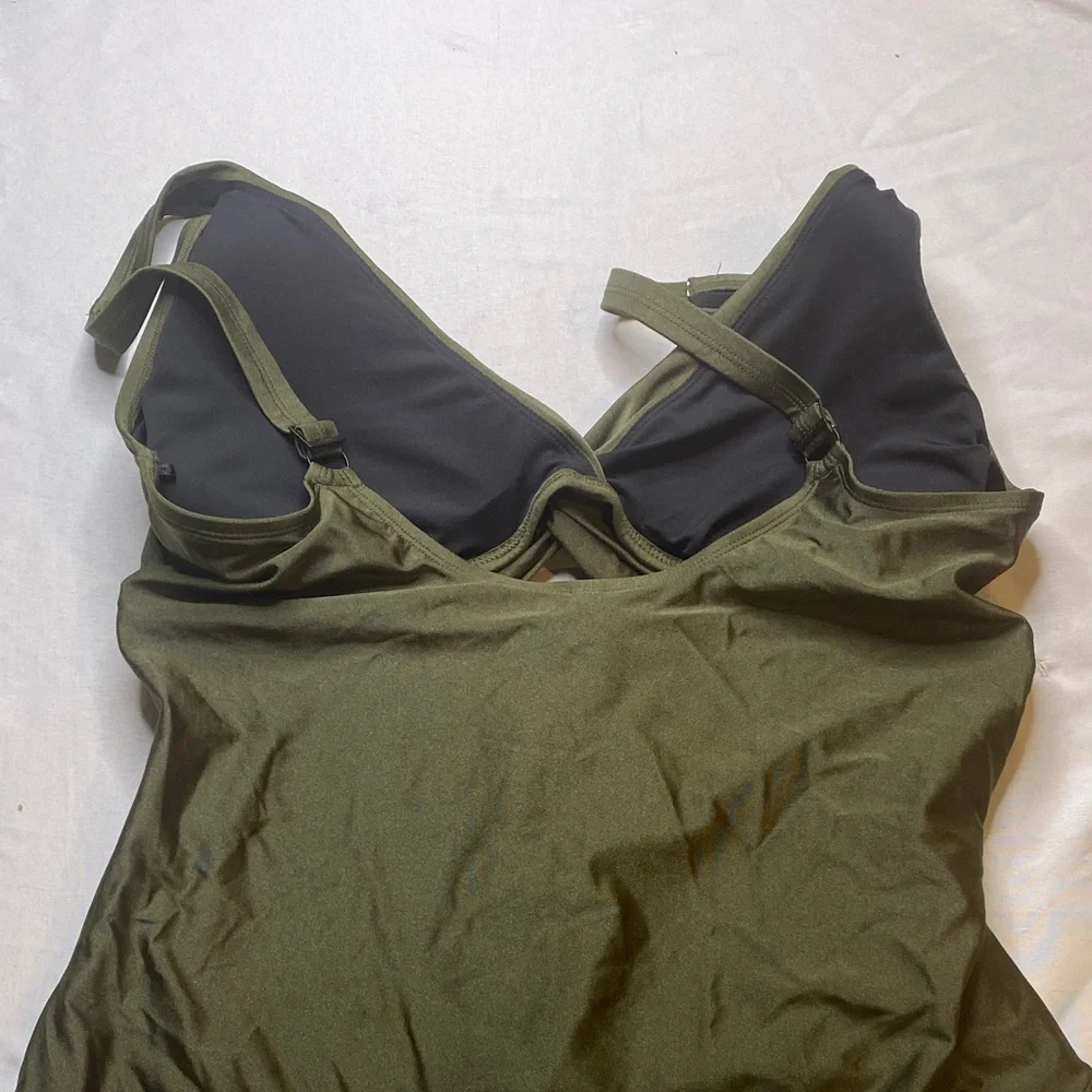 DKNY Women’s Olive Green‎ One Piece Swimsuit Size XXL - Picture 6 of 8